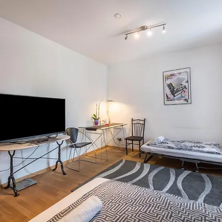 Apartment 2 Stock Ostengasse 13 *